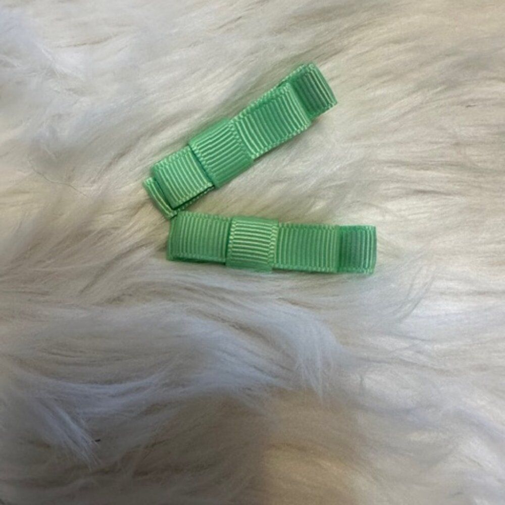 SET of 2" Pastel Green Tuxedo Bow   7777  Handmade NWT Boutique